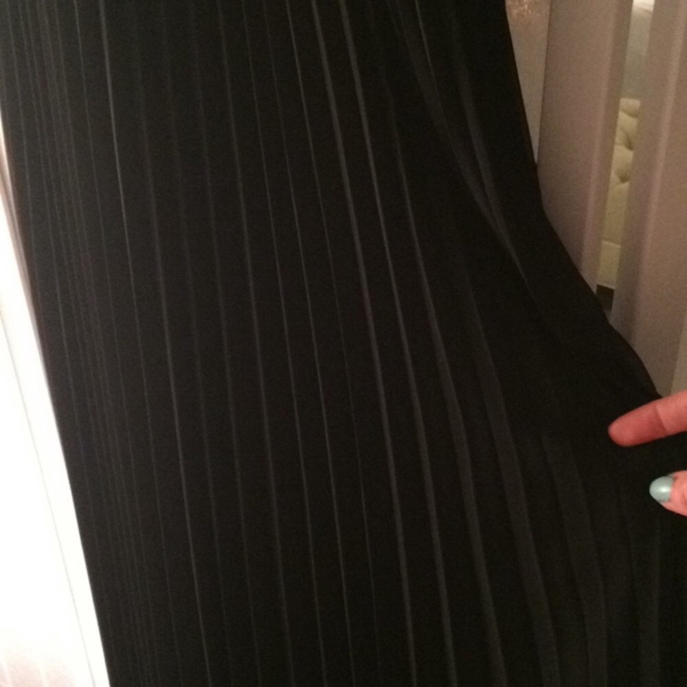 Dress - Picture 5 of 6